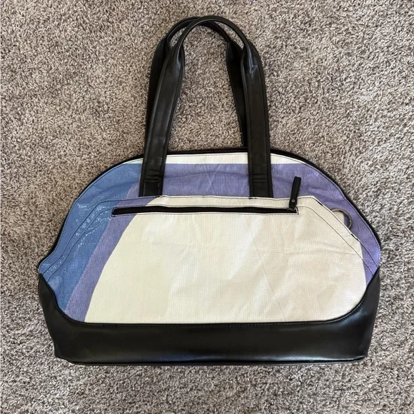 Rareform Maya Crossbody - Picture 3 of 4